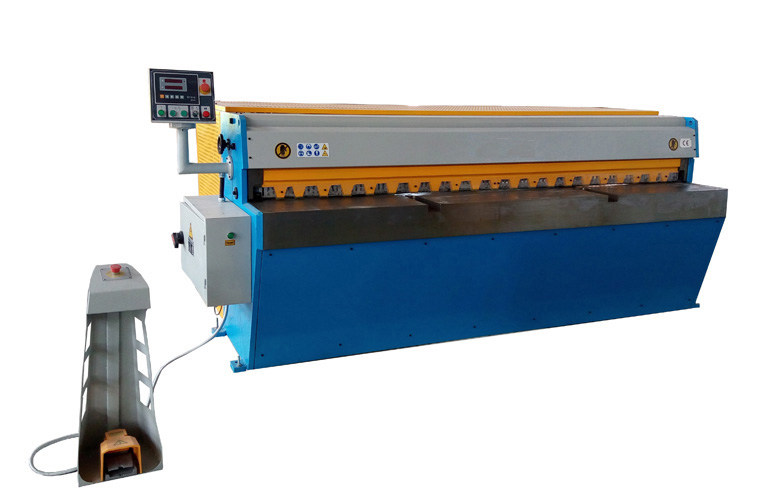 True-cut shearing machine 4