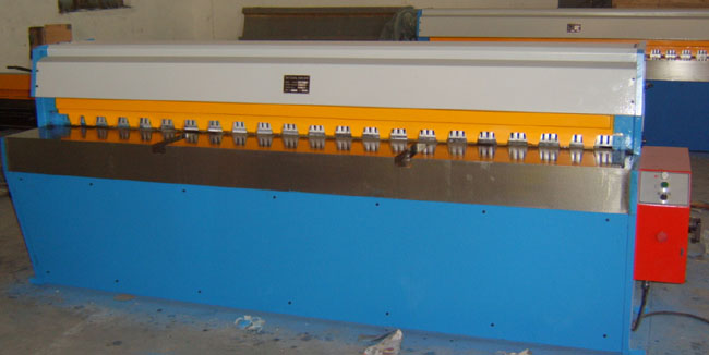 Precision Mechanical cutting machine