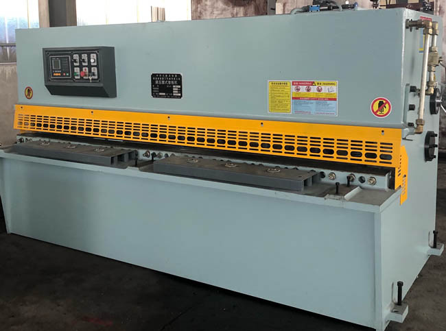 hydraulic swing beam shearing machine 3